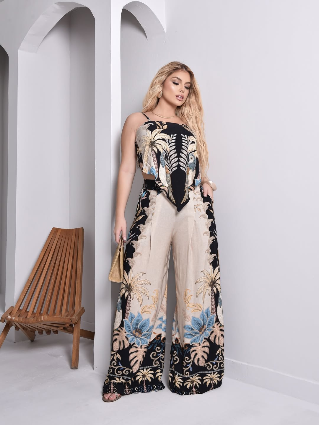 Cropped Arara