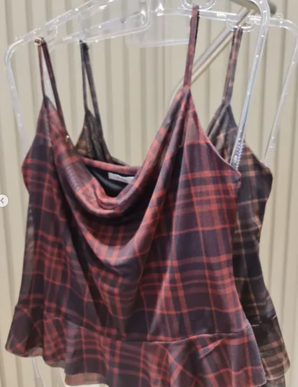 Xadrez em Tule com Decote Degagê